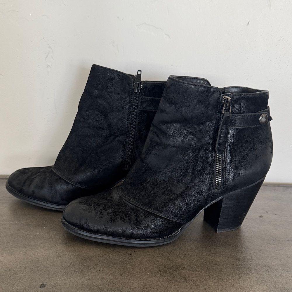 Gianni Bini Textured Black Ankle Boots Block Heel Dual Zippers Design Size 8.5M